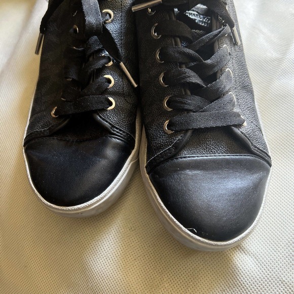 Michael Kors pattern Monogram Signature Tennis Logo Black Sneakers Shoes 9.5 - Picture 3 of 11